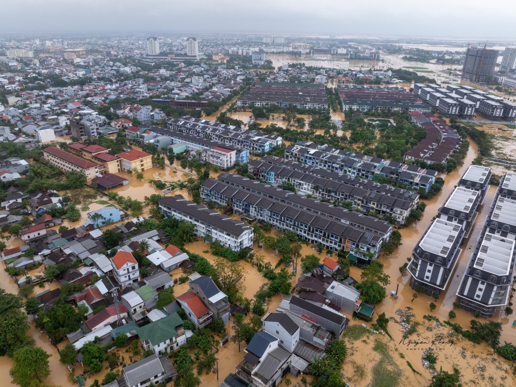 lu lut tai hue_hue ngap lut_mua lu tai hue_o che năng_o che mau_o lech tam_o du che mua nang tai hue14.jpg